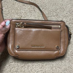 Michael kors crossbody bag 10”x 6”x 5.5”